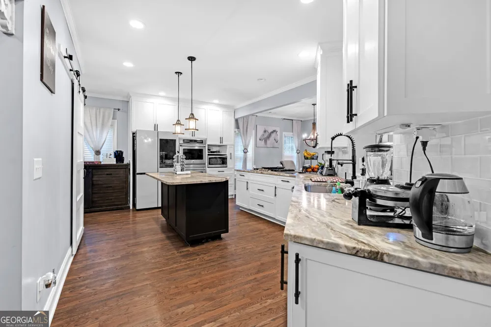 151 Dumar LN Hoschton, GA 30548