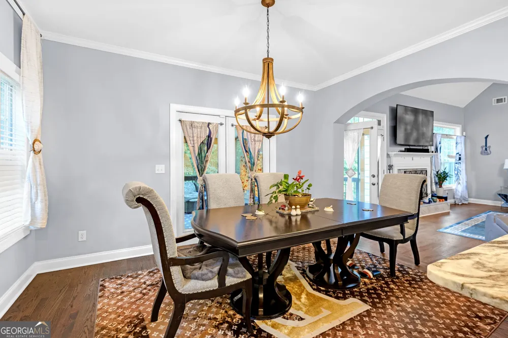 151 Dumar LN Hoschton, GA 30548