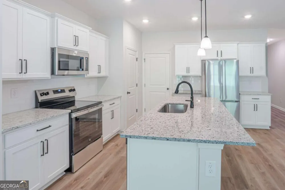 411 Summit View LN Jasper, GA 30143