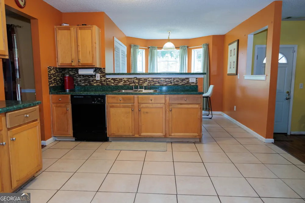 6807 Hill Creek CV Lithonia, GA 30058