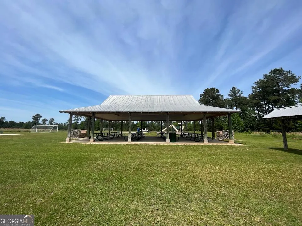 381 Shoreline DR Kingsland, GA 31548