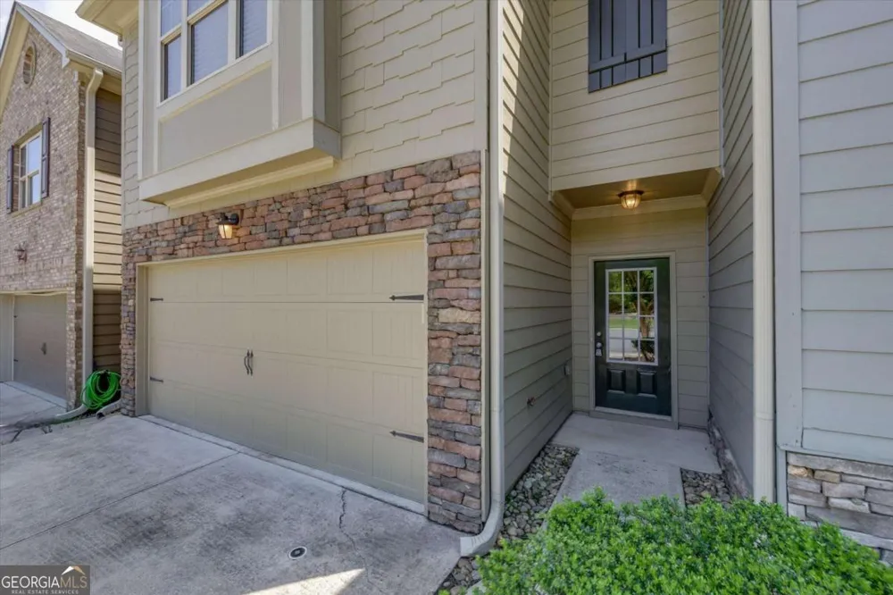 175 Sunset LN Woodstock, GA 30189