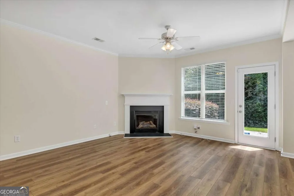 175 Sunset LN Woodstock, GA 30189
