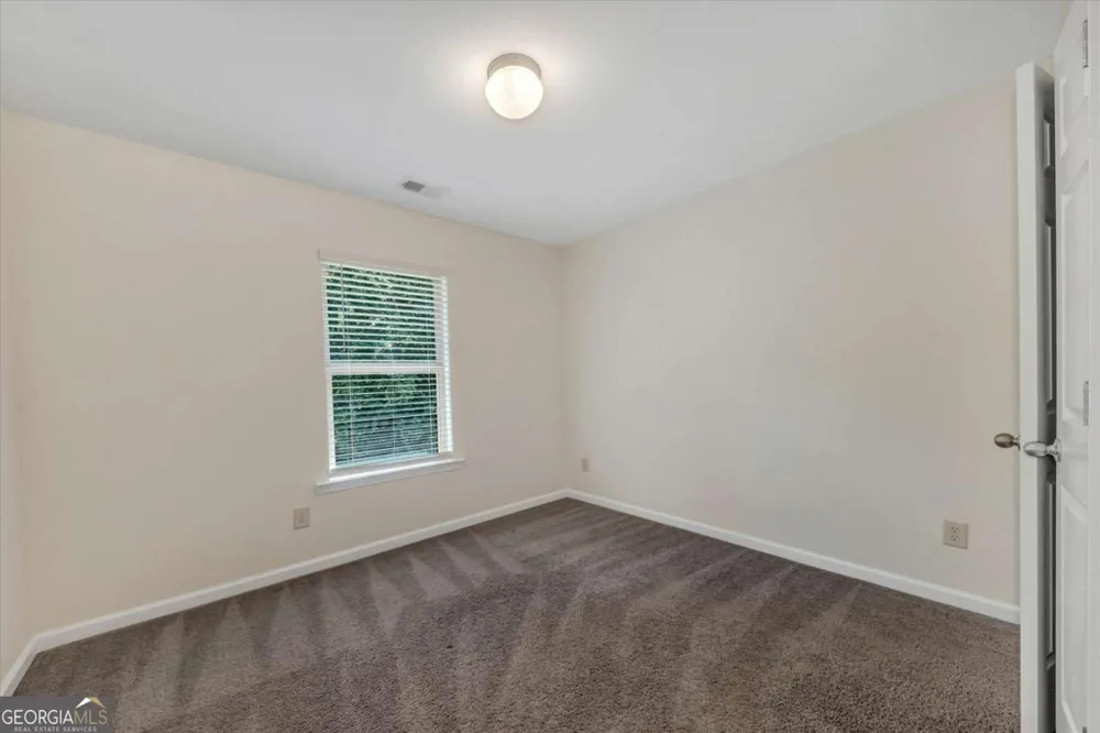 175 Sunset LN Woodstock, GA 30189