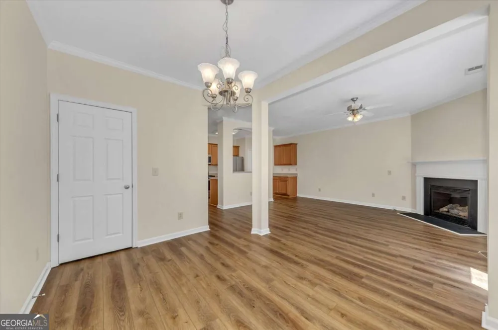 175 Sunset LN Woodstock, GA 30189