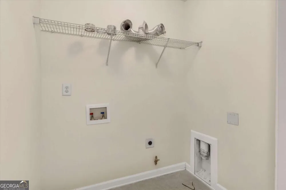 175 Sunset LN Woodstock, GA 30189
