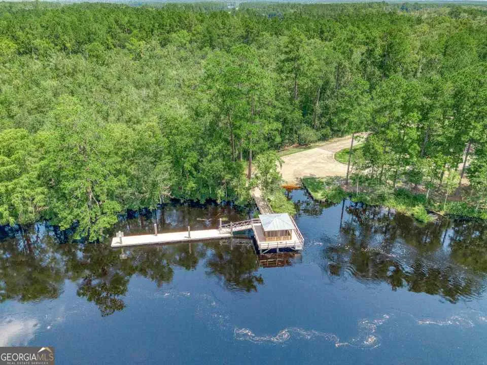 400 Shoreline DR Kingsland, GA 31548