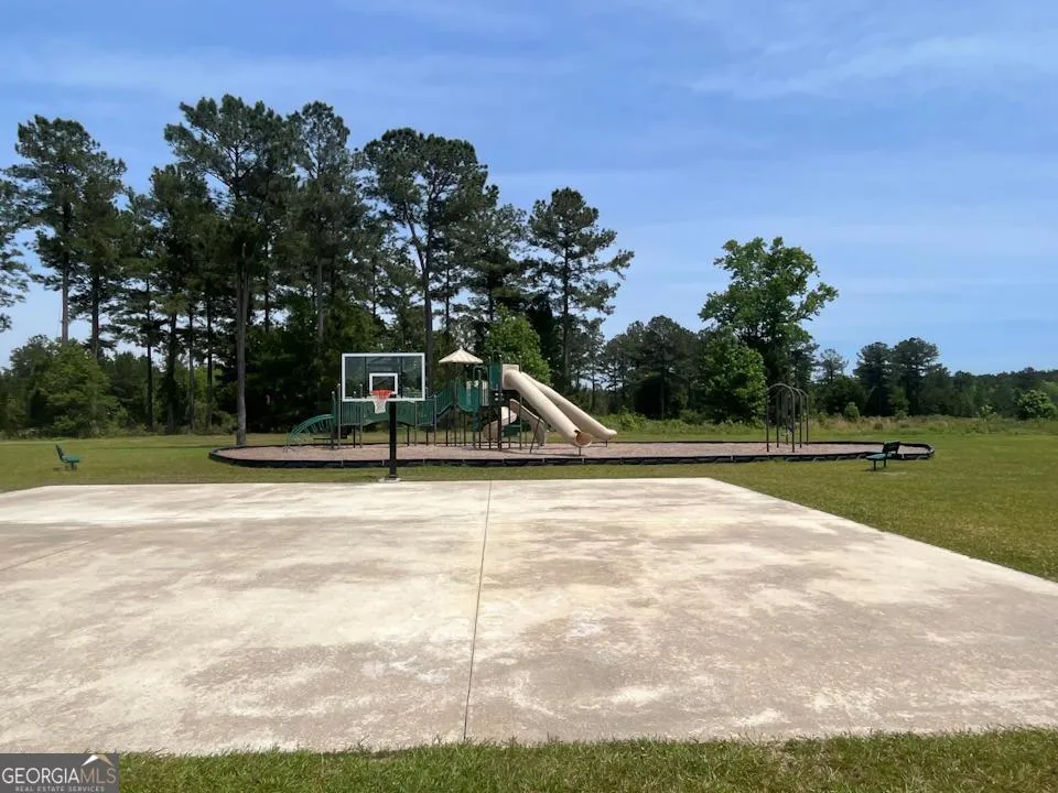 400 Shoreline DR Kingsland, GA 31548