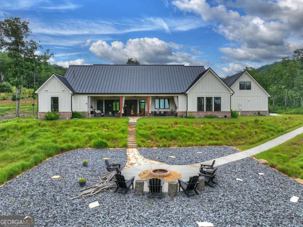 624 High Summit DR Talking Rock, GA 30175