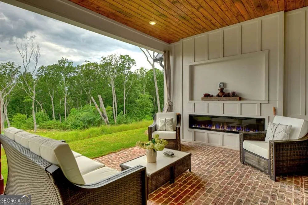 624 High Summit DR Talking Rock, GA 30175