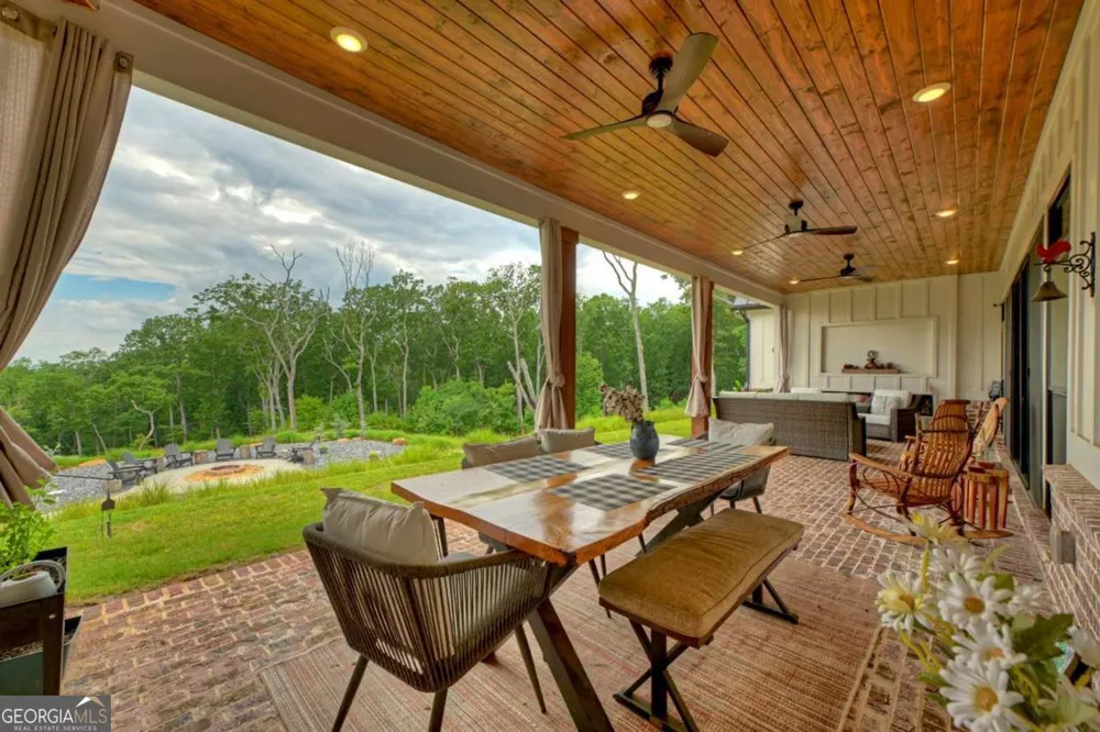 624 High Summit DR Talking Rock, GA 30175