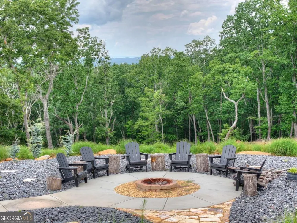 624 High Summit DR Talking Rock, GA 30175