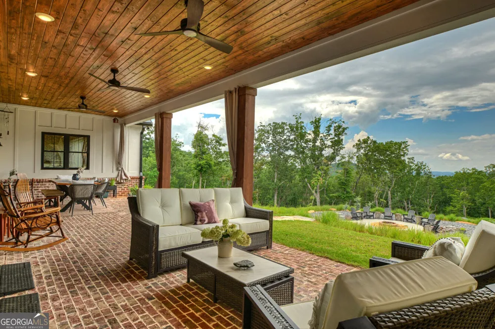 624 High Summit DR Talking Rock, GA 30175