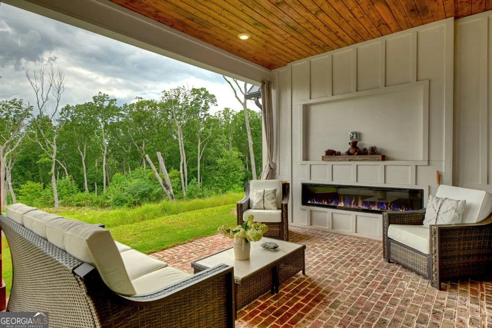 624 High Summit DR Talking Rock, GA 30175