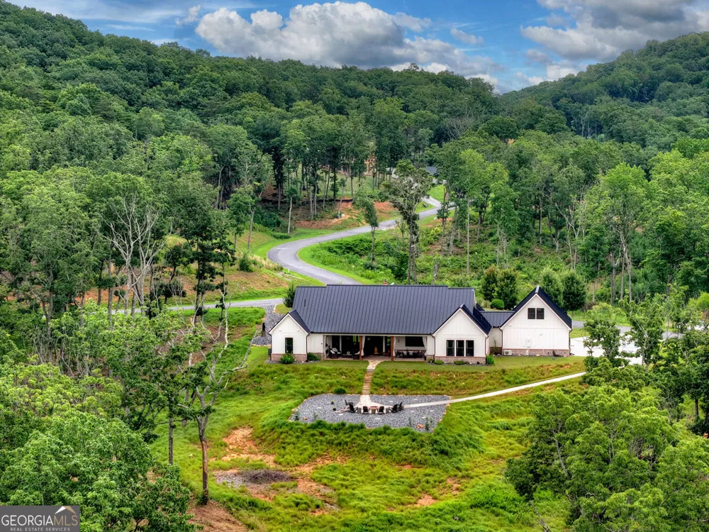 624 High Summit DR Talking Rock, GA 30175