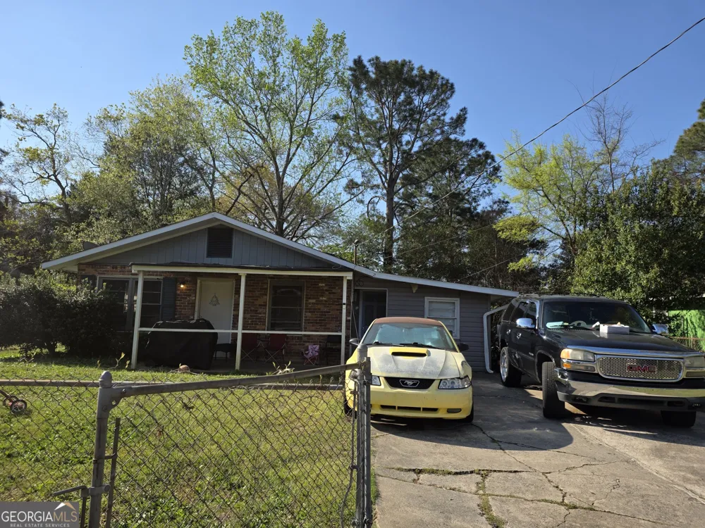 105 Varee DR Warner Robins, GA 31093