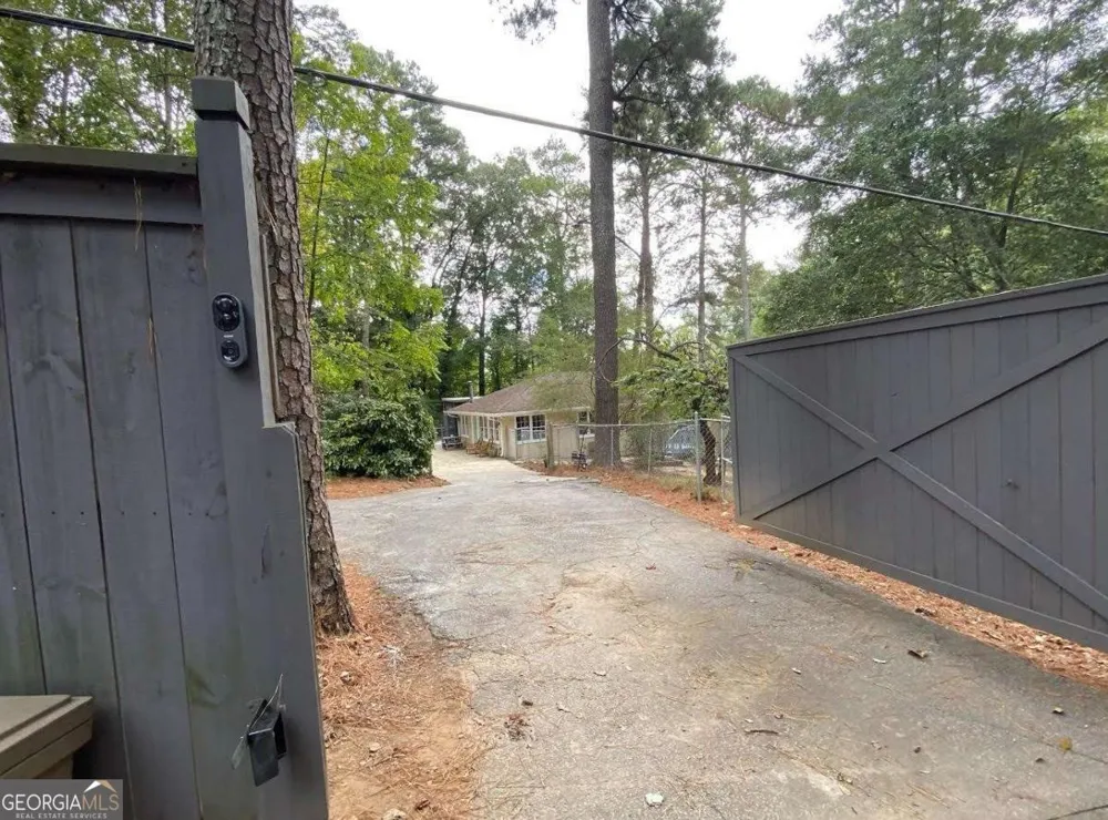 866 Buckner RD SE Mableton, GA 30126