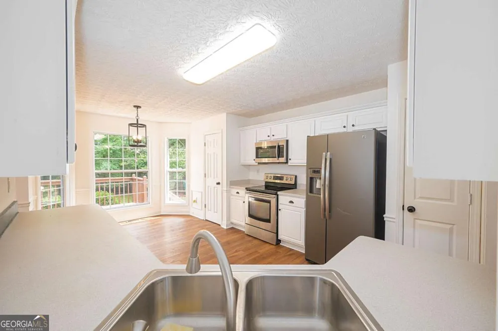 6532 Sundial AVE Flowery Branch, GA 30542