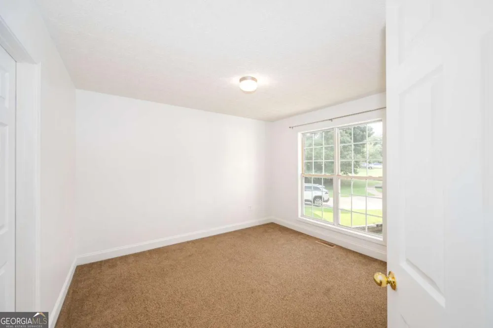 6532 Sundial AVE Flowery Branch, GA 30542