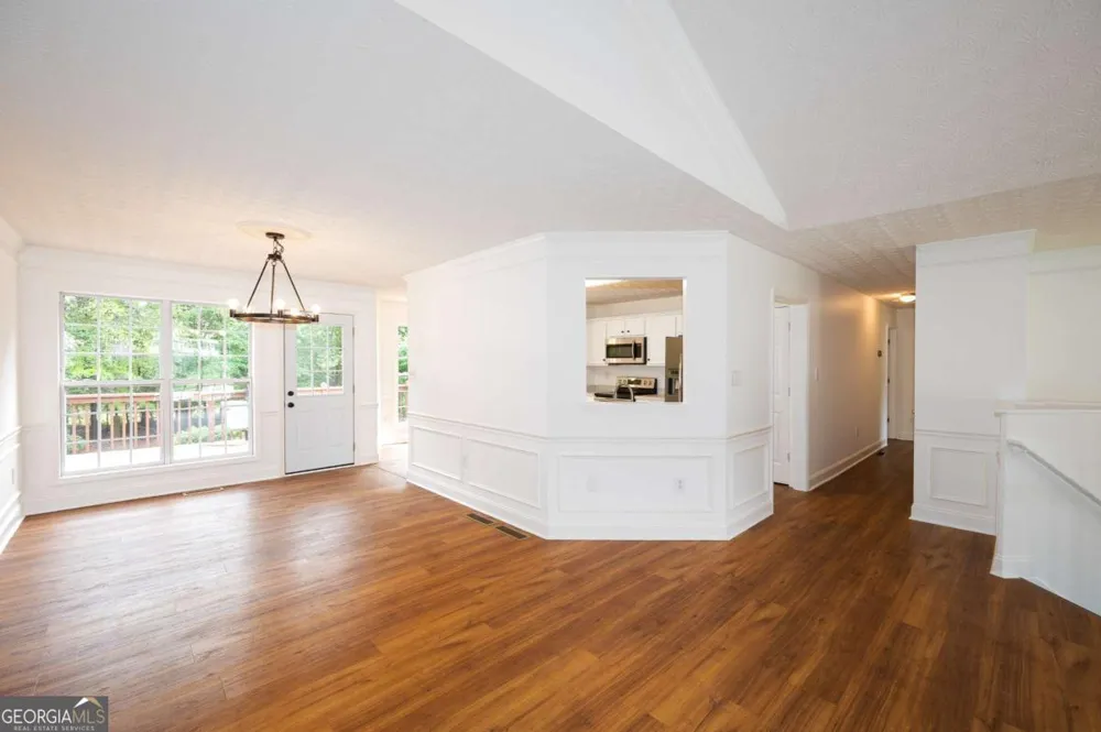 6532 Sundial AVE Flowery Branch, GA 30542
