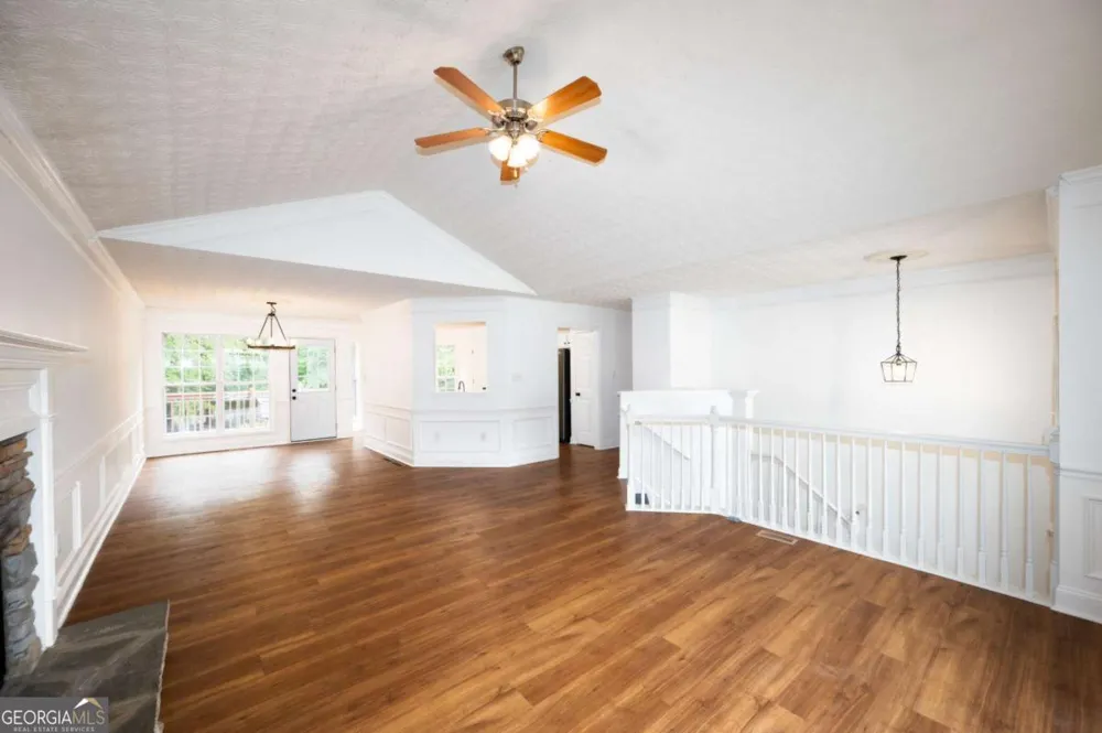 6532 Sundial AVE Flowery Branch, GA 30542