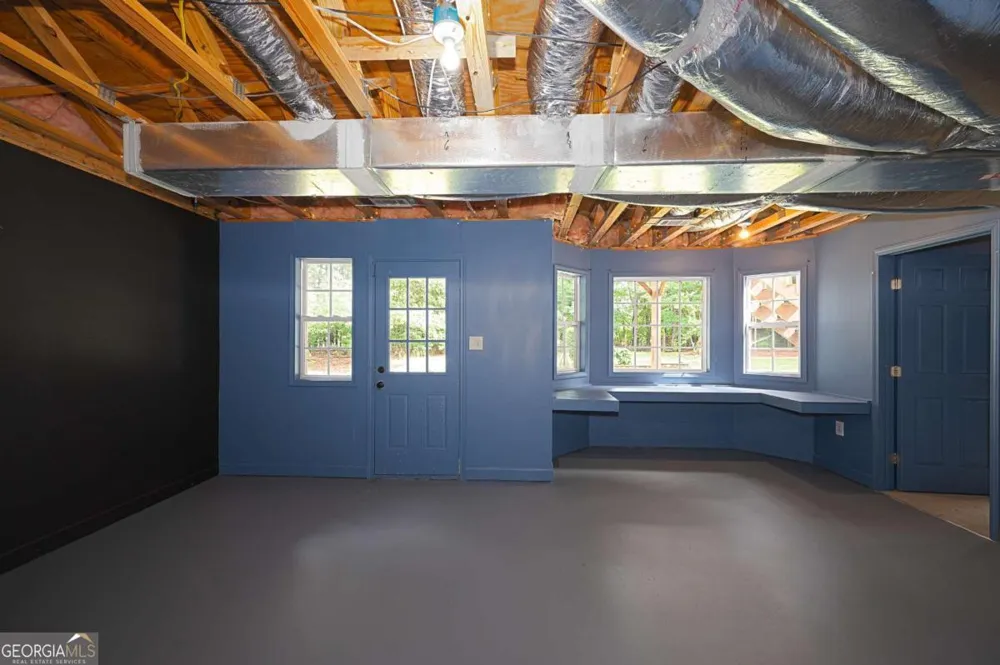 6532 Sundial AVE Flowery Branch, GA 30542