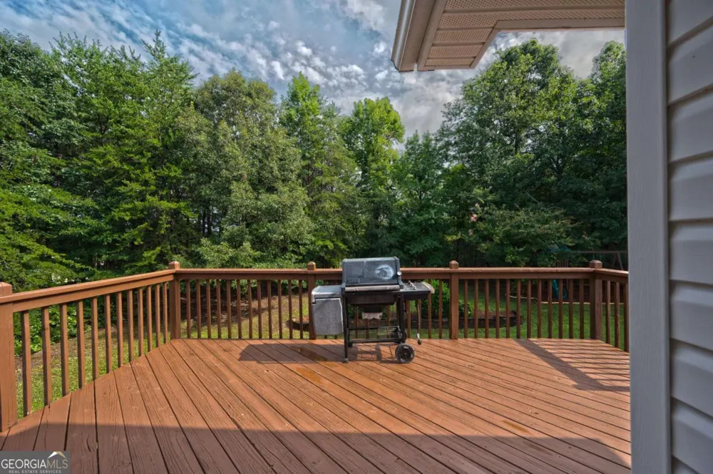 6532 Sundial AVE Flowery Branch, GA 30542