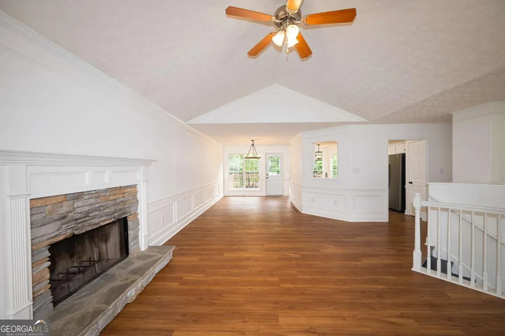 6532 Sundial AVE Flowery Branch, GA 30542