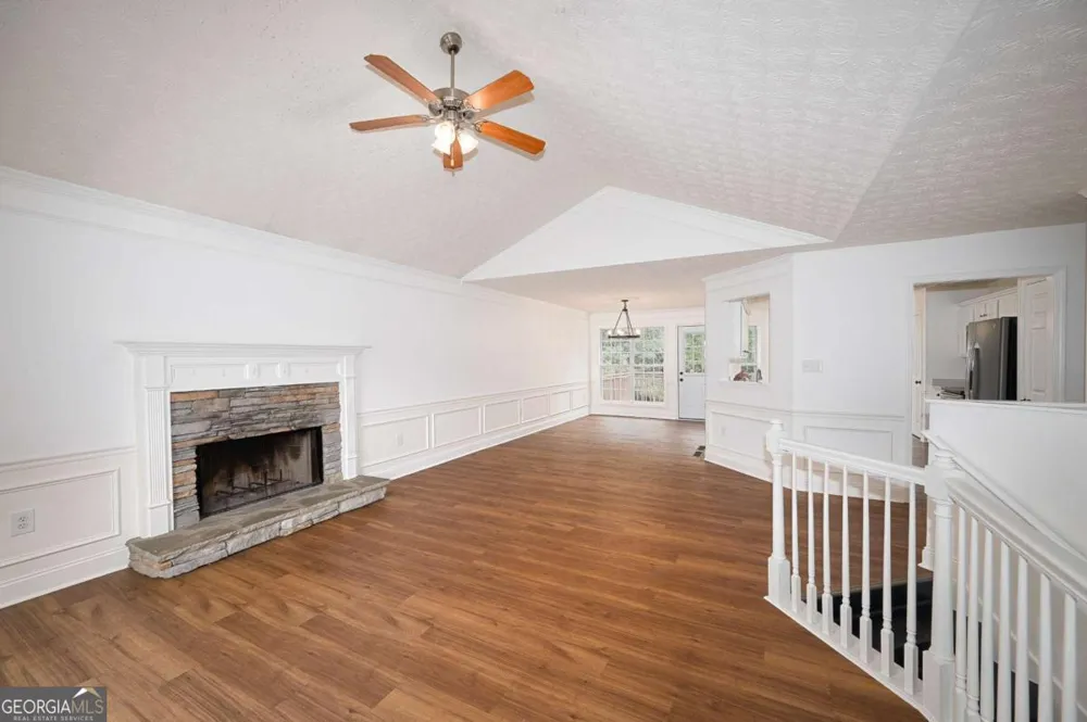 6532 Sundial AVE Flowery Branch, GA 30542