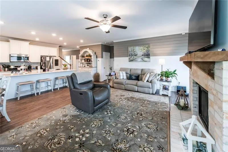 98 Heritage Pointe DR Villa Rica, GA 30180