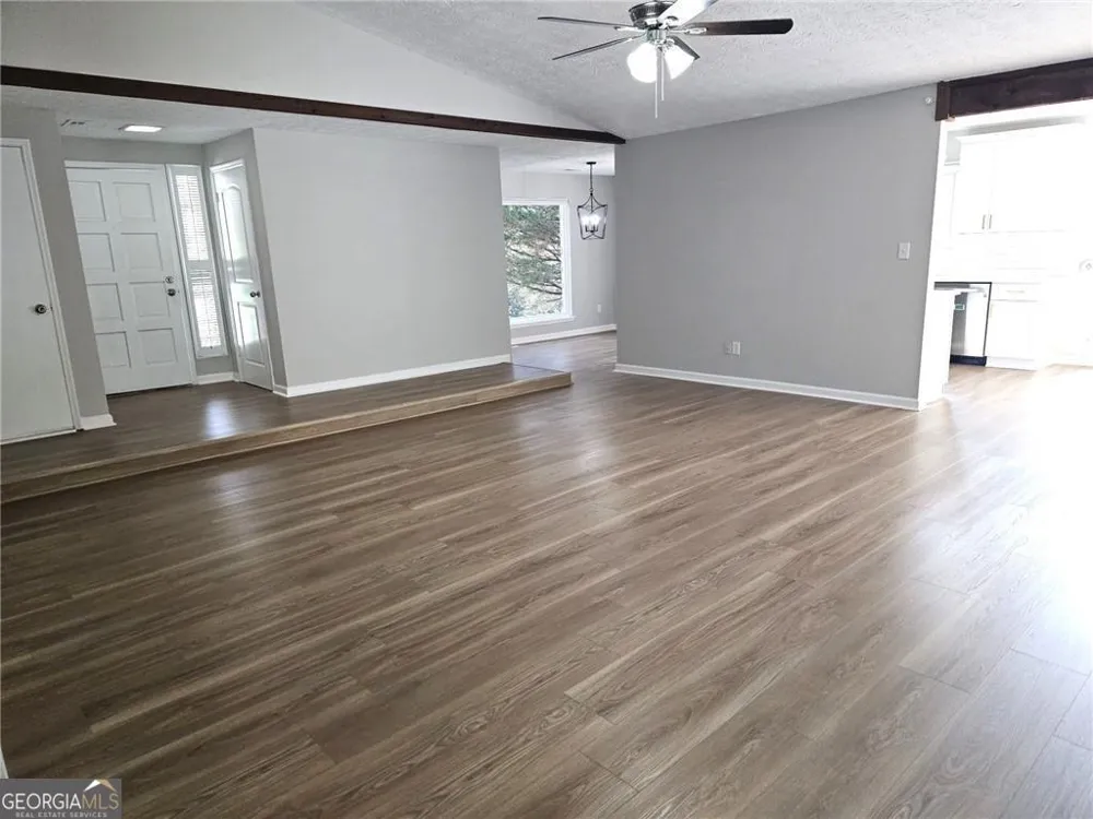 10085 Old Woodland Entry Johns Creek, GA 30022