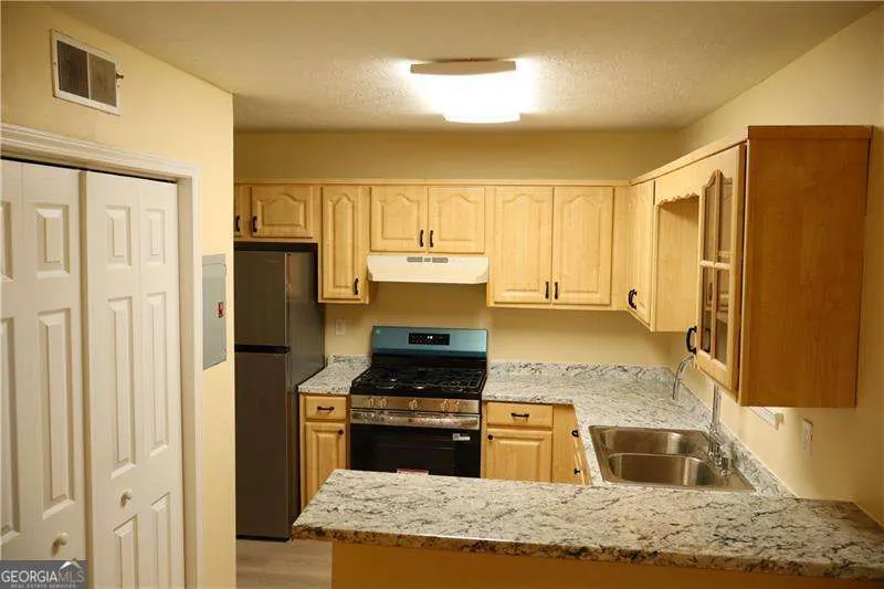 1161 Ridgecrest LN SE Smyrna, GA 30080