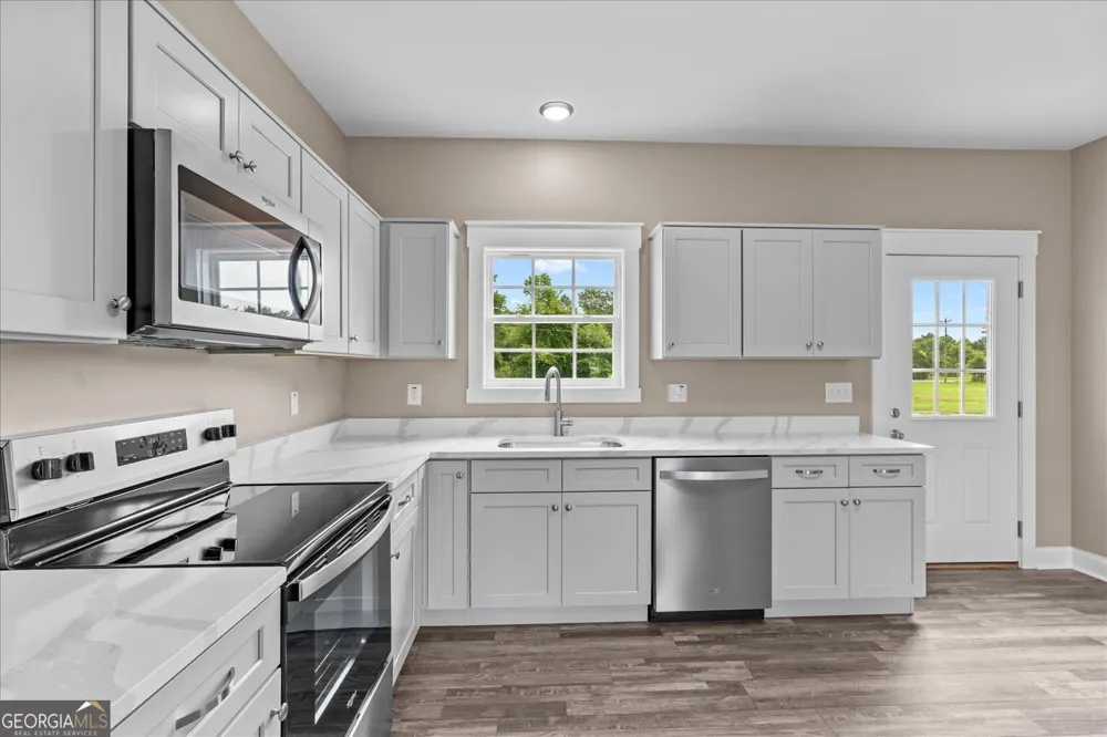 2442 SW Brown Bridge RD Dalton, GA 30721