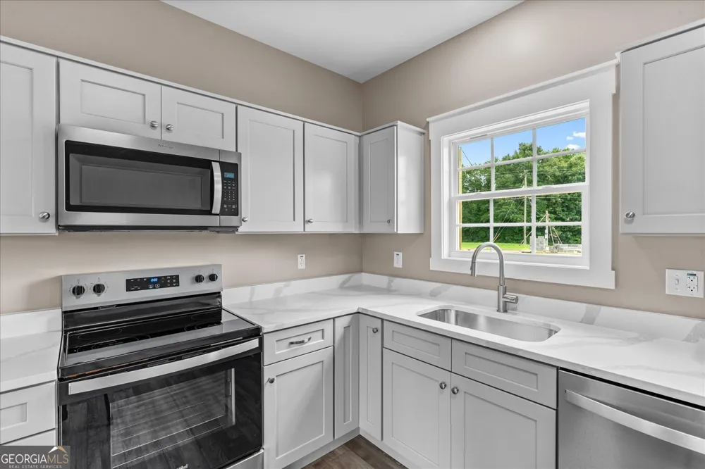 2442 SW Brown Bridge RD Dalton, GA 30721