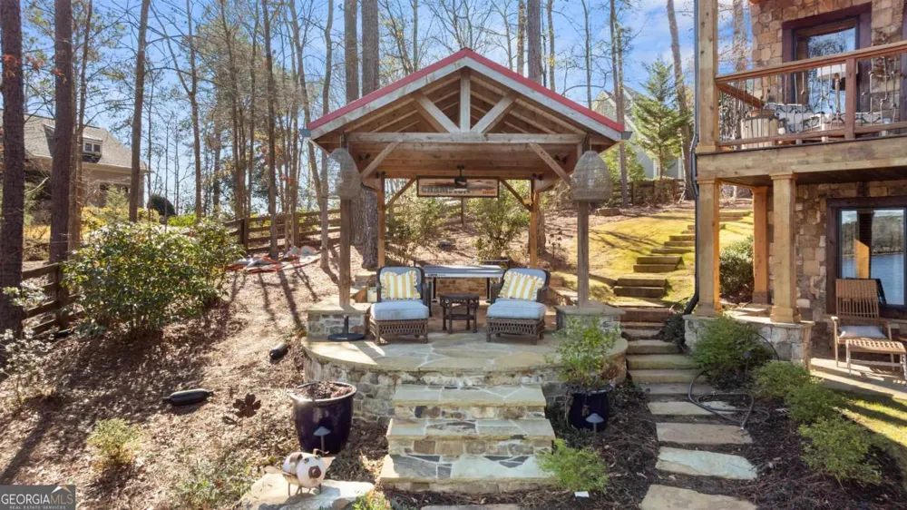125 Rock Island LN Eatonton, GA 31024
