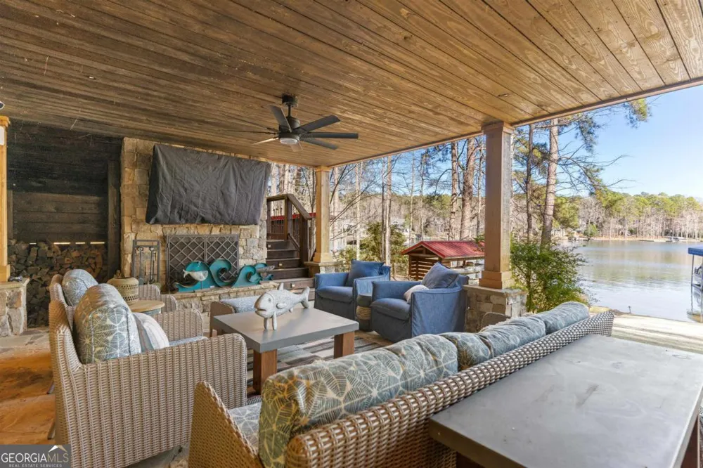 125 Rock Island LN Eatonton, GA 31024