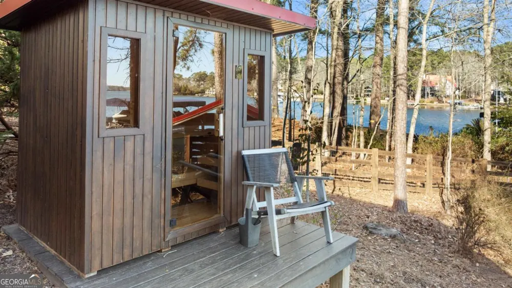 125 Rock Island LN Eatonton, GA 31024