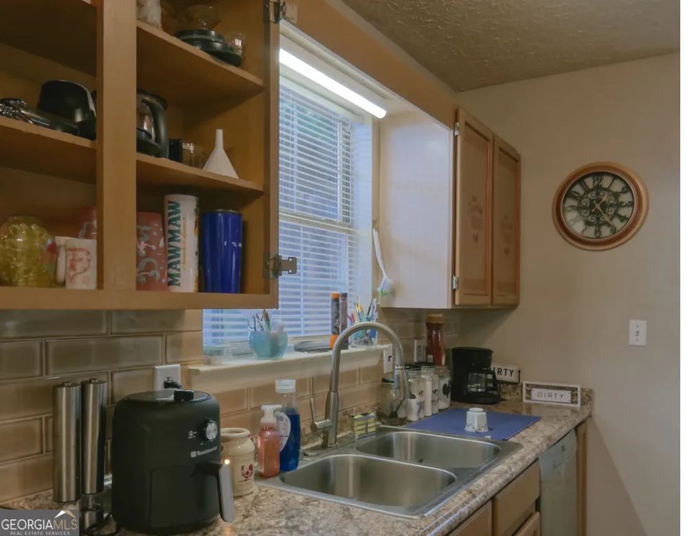 107 Honeysuckle LN Stockbridge, GA 30281