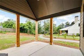 1818 Maple ST Carrollton, GA 30117