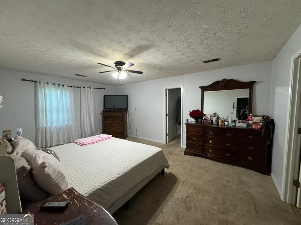 760 Kings Crest CT Fairburn, GA 30213