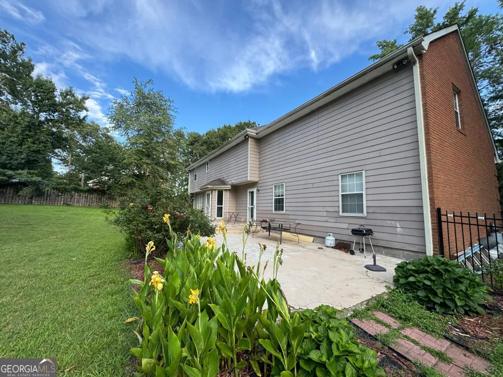 760 Kings Crest CT Fairburn, GA 30213