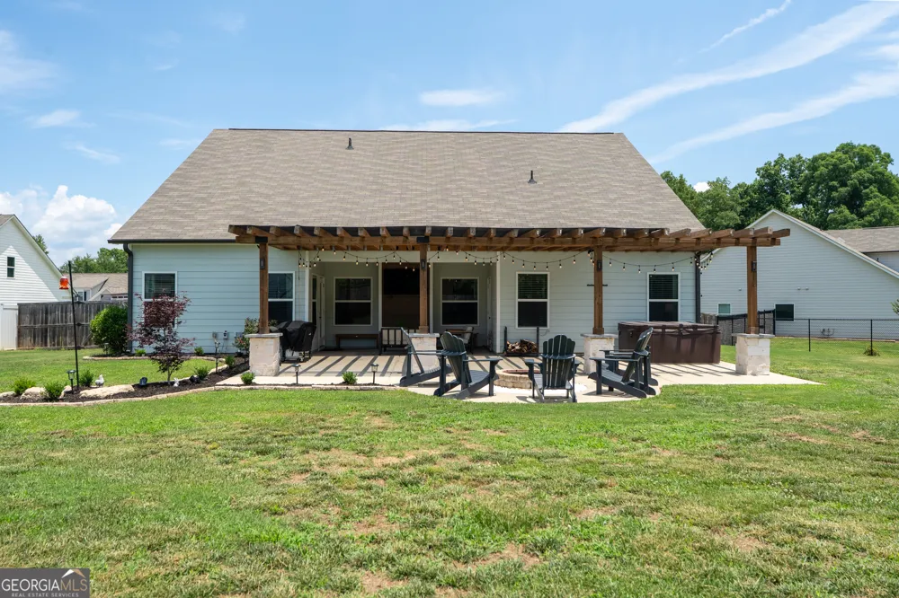 407 Glenn TRL Winder, GA 30680
