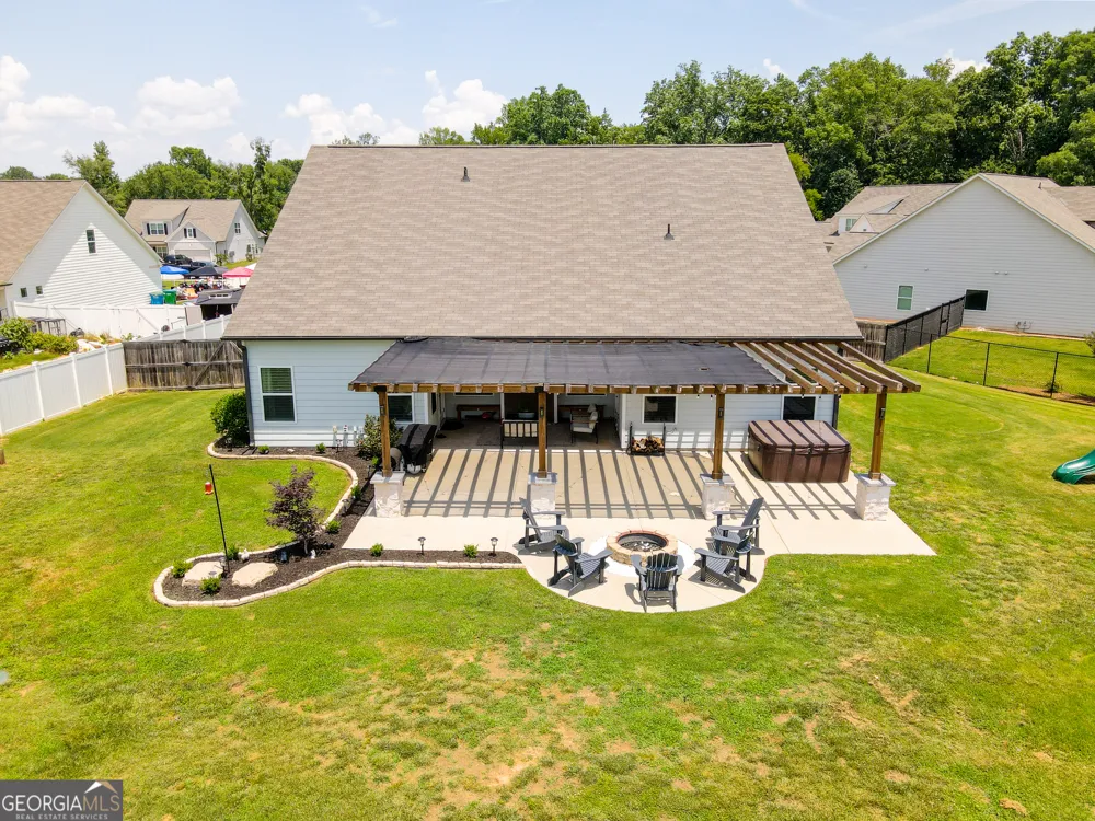 407 Glenn TRL Winder, GA 30680