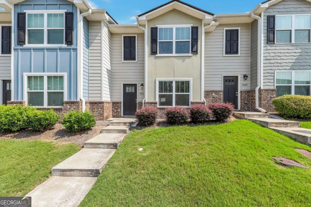 4431 Pinscher ST Union City, GA 30291