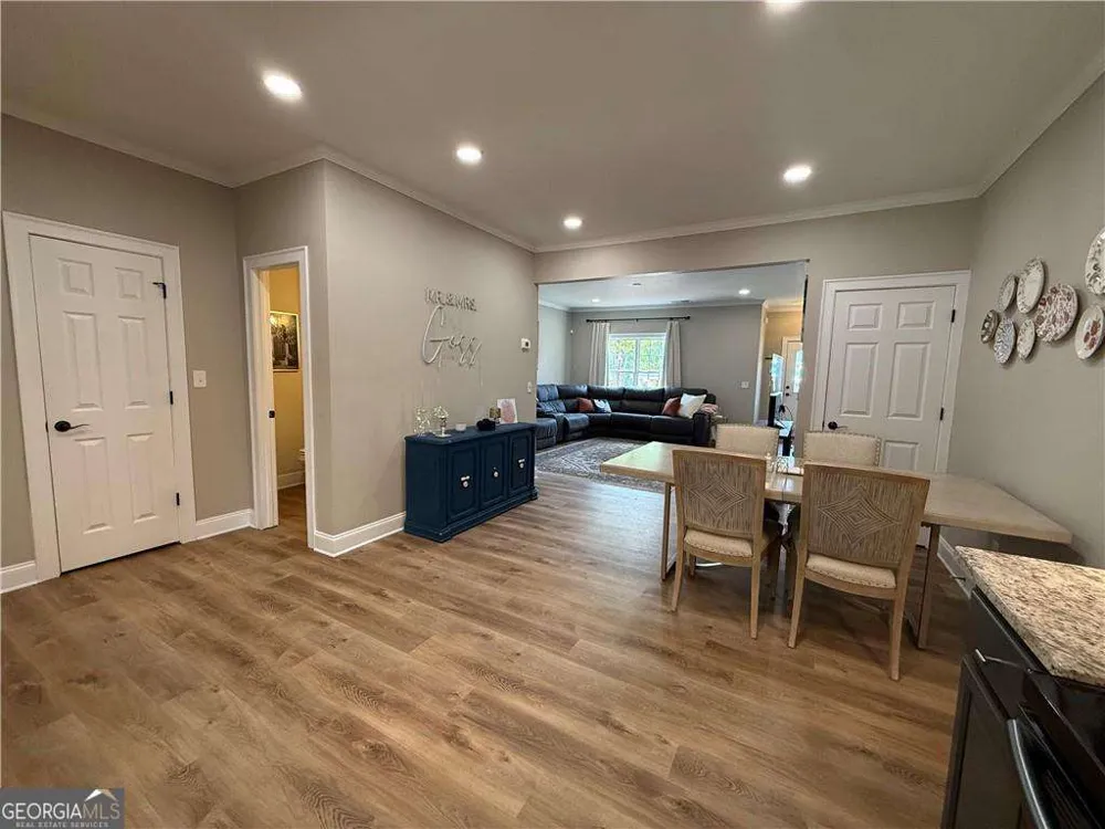 716 Manor WAY Cartersville, GA 30120
