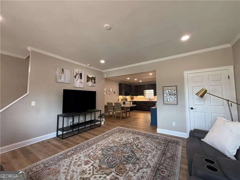 716 Manor WAY Cartersville, GA 30120