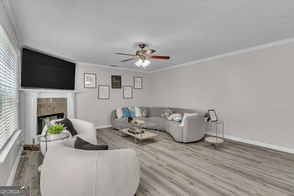 4439 Flat Stone DR Snellville, GA 30039