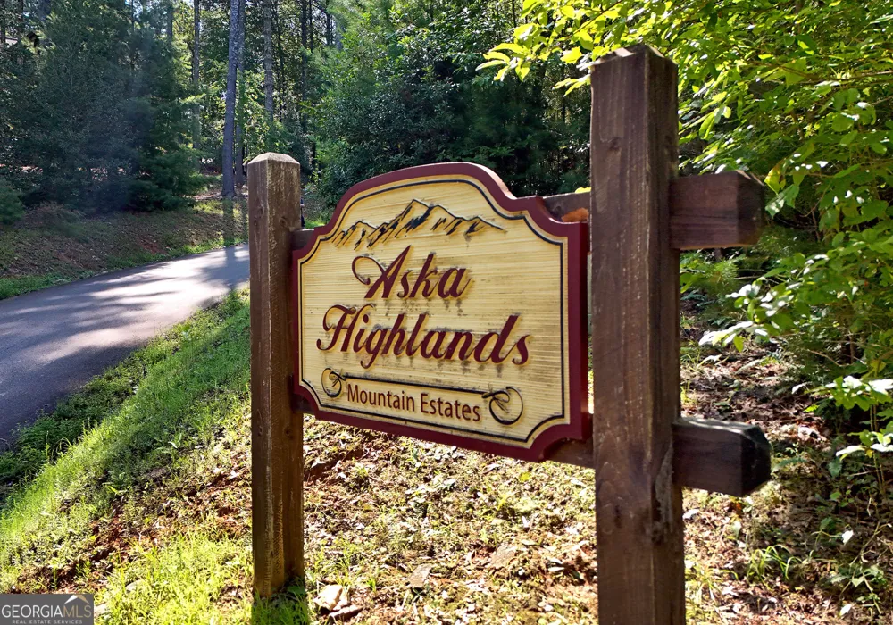 121 Noontootla TRL Blue Ridge, GA 30513