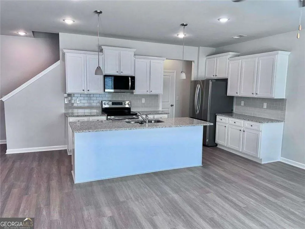 2618 Swan Lake DR Grayson, GA 30017