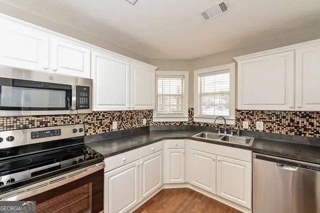 106 Emerald LN Hampton, GA 30228